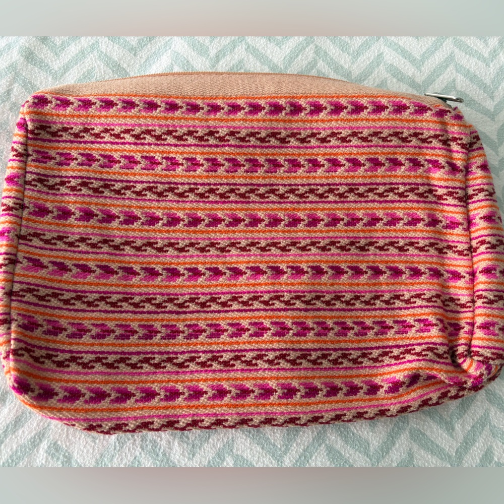 The perfect summer clutch bag